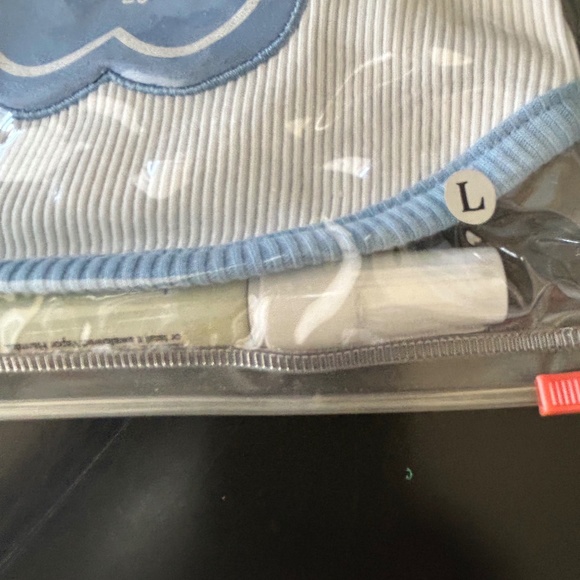 Louis Dog “Name Me” Blue and White Top. Size  Large. NWT. - Picture 5 of 5